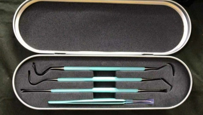 Vinyl Weeding Tool Set in Metal Case.